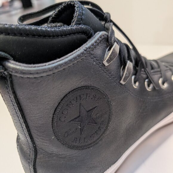 Like new black leather Converse Chuck Taylor All Star high-top sneakers - size 8 - Picture 10 of 17